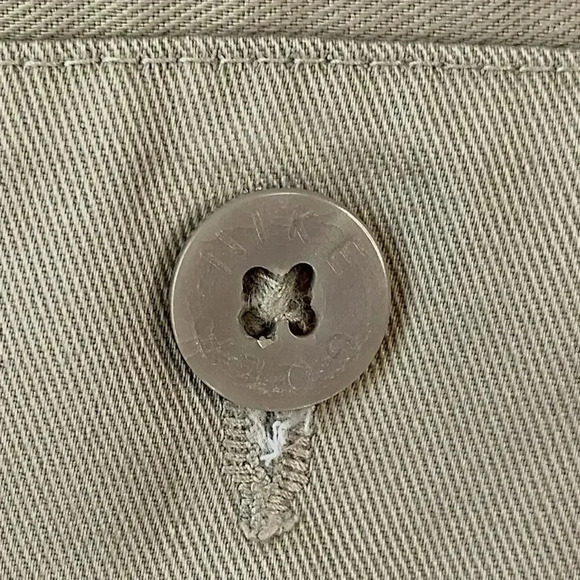 Nike Classic Chino Golf Bermuda Shorts Pleated Size 32 M Khaki Tan Cotton Blend - Picture 11 of 16